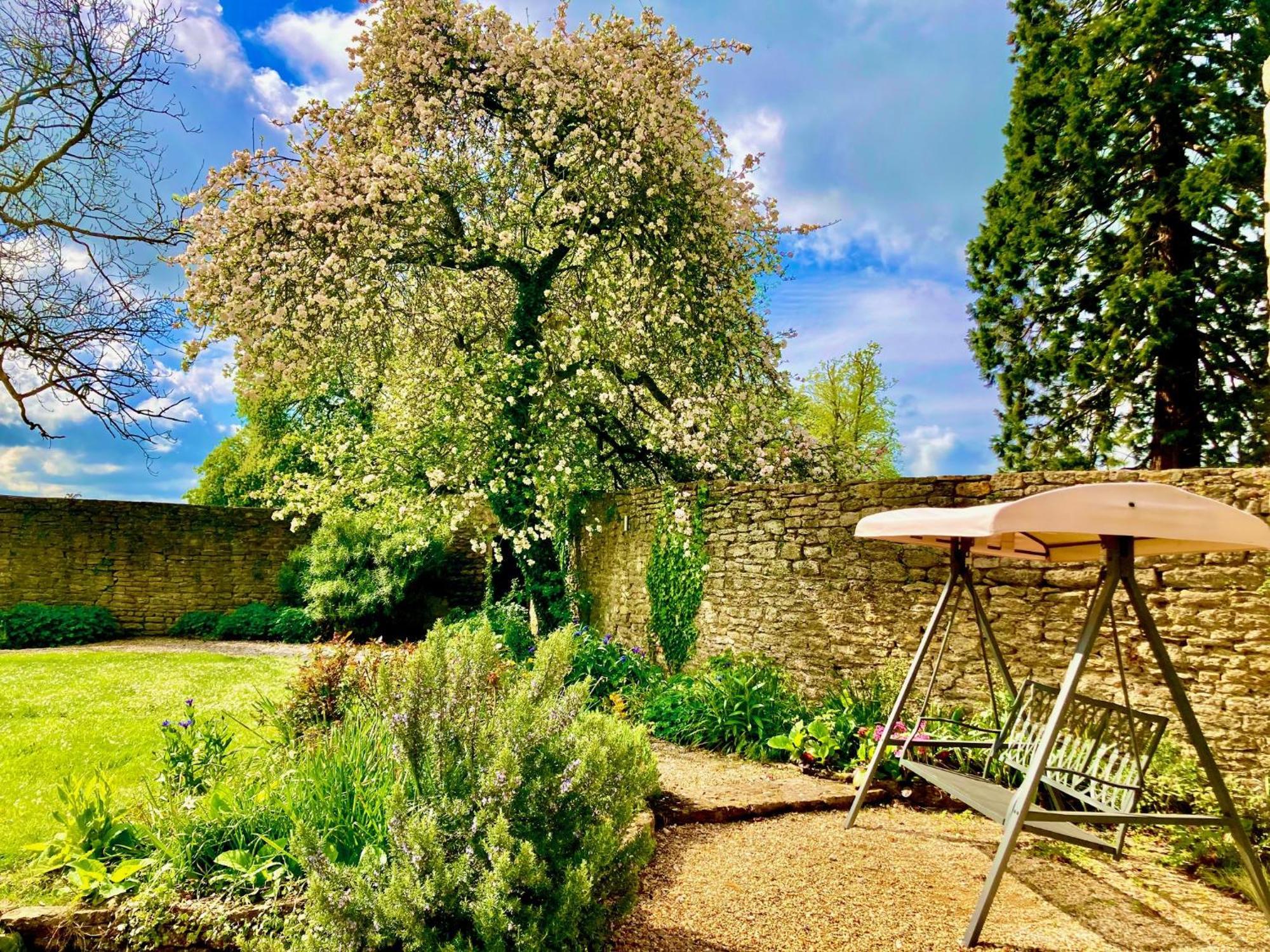 Orchardleigh Estate Hotel Frome Exterior foto