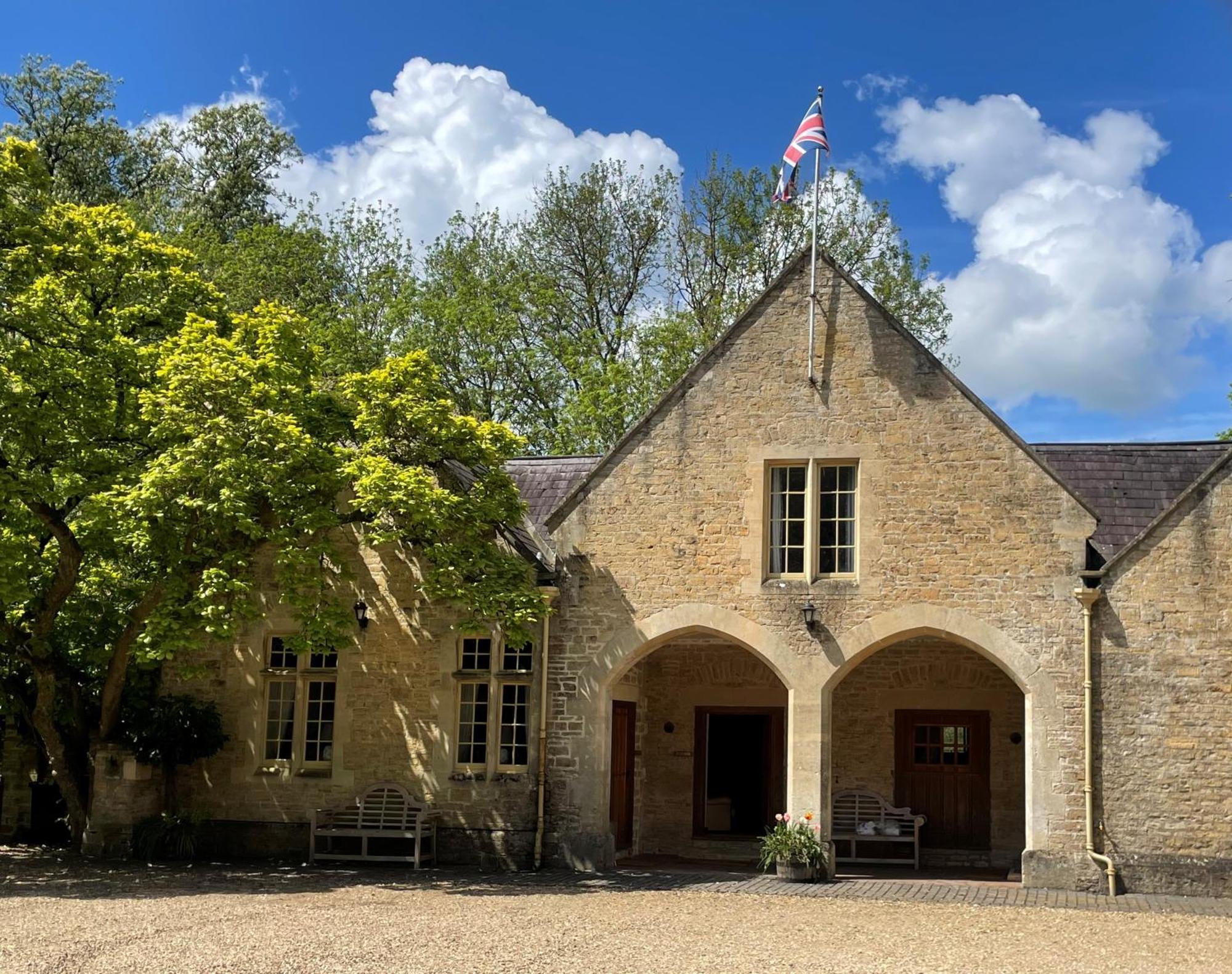 Orchardleigh Estate Hotel Frome Exterior foto